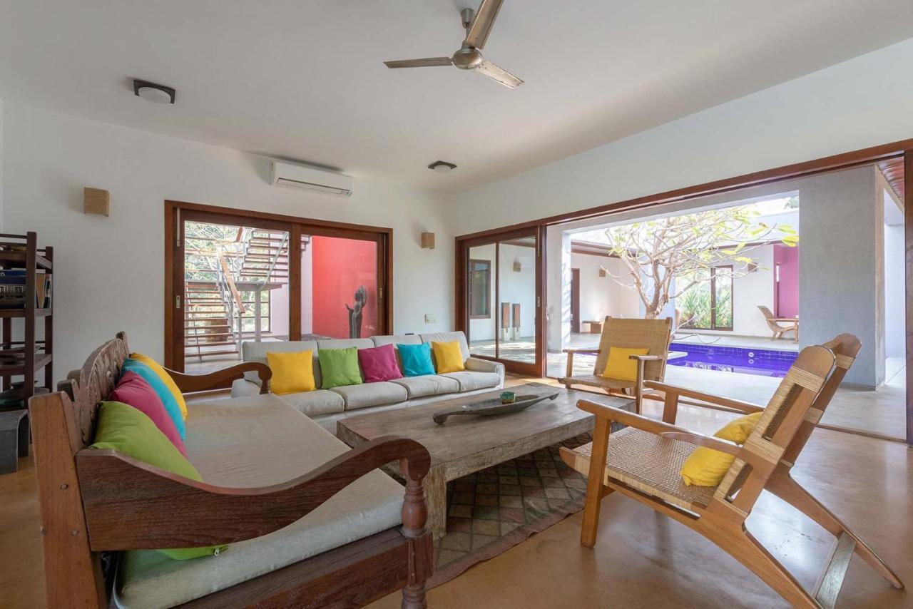 Jay House By Stayvista - Leisure Oasis With Pool, Snooker, Table Tennis & Foosball Fun *