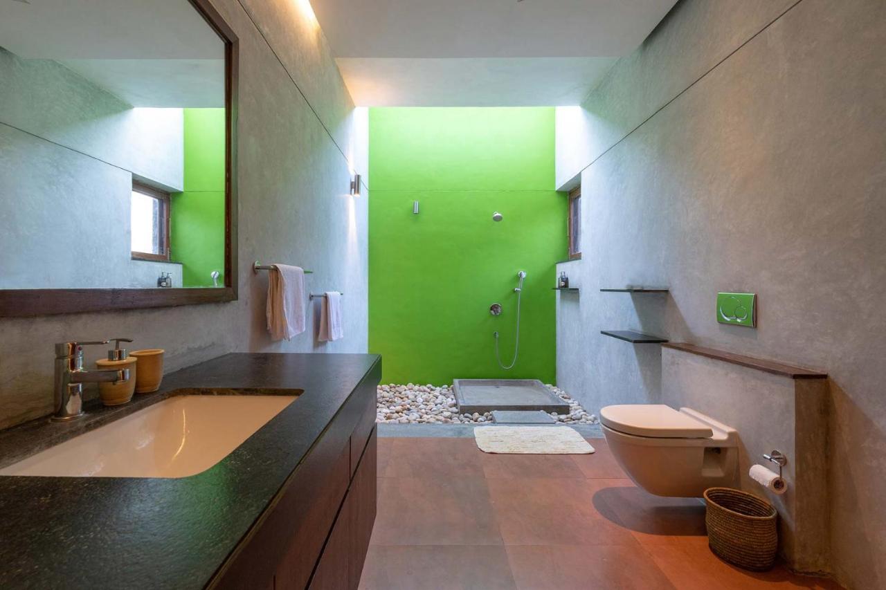 Jay House By Stayvista - Leisure Oasis With Pool, Snooker, Table Tennis & Foosball Fun Villa
