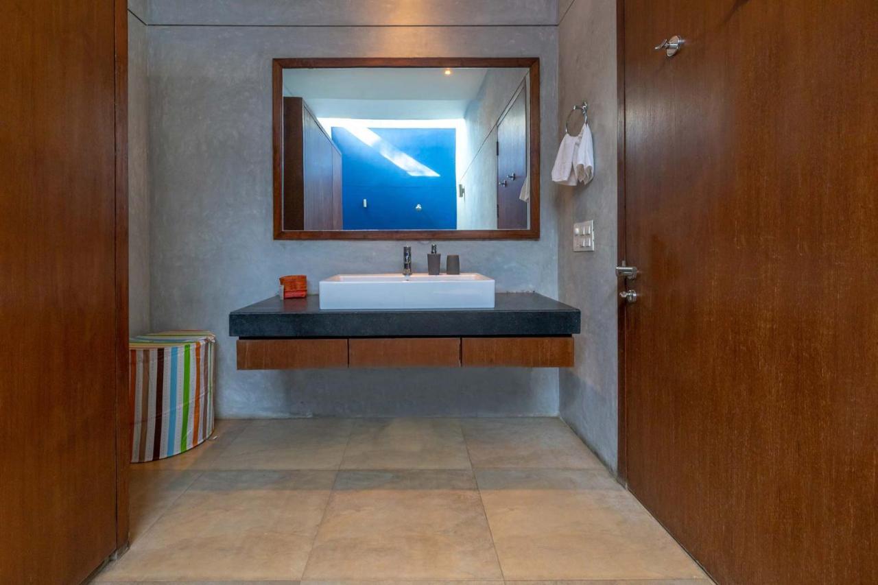 Villa Jay House By Stayvista - Leisure Oasis With Pool, Snooker, Table Tennis & Foosball Fun Alibag