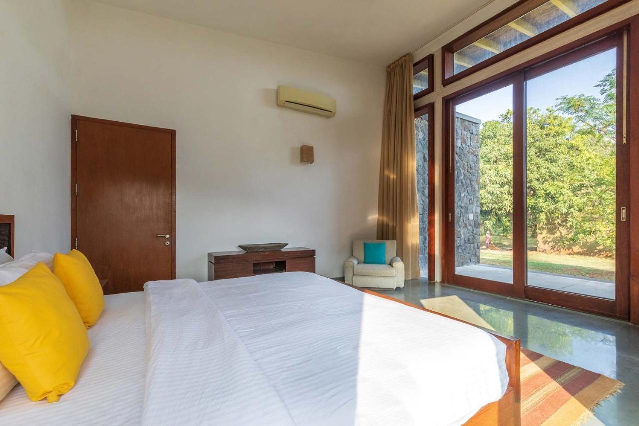Jay House By Stayvista - Leisure Oasis With Pool, Snooker, Table Tennis & Foosball Fun * Alibag
