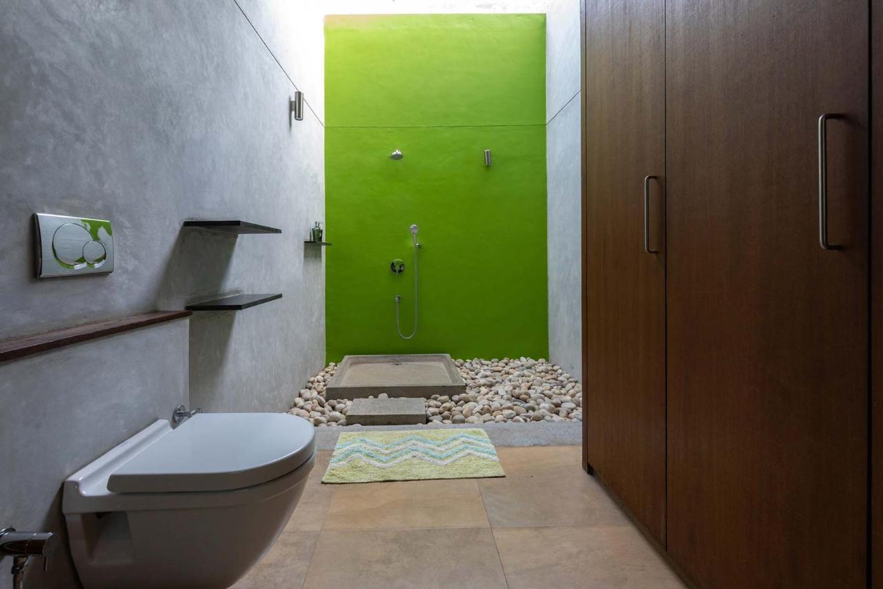 Jay House By Stayvista - Leisure Oasis With Pool, Snooker, Table Tennis & Foosball Fun Villa *